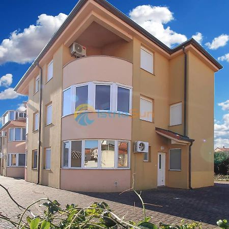 Apartments Bardak Ližnjan 외부 사진