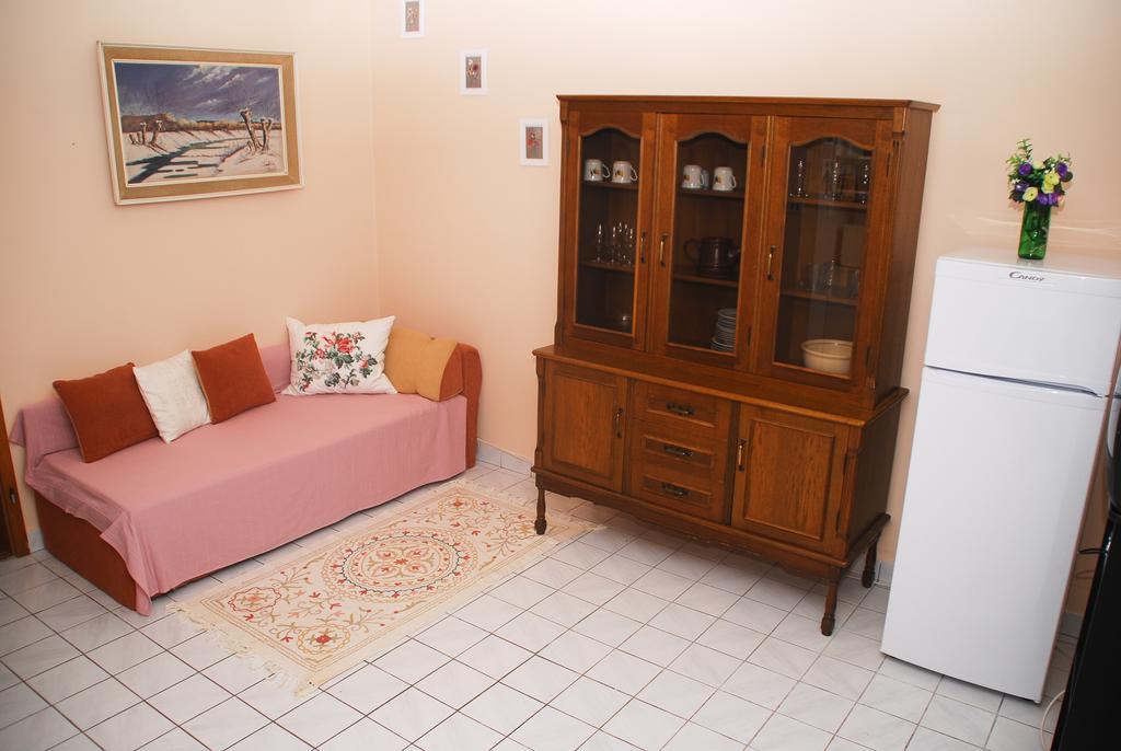 Apartments Bardak Ližnjan 객실 사진