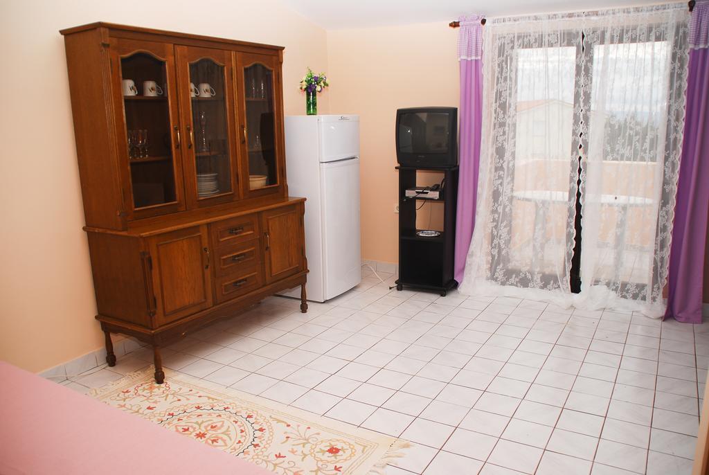 Apartments Bardak Ližnjan 객실 사진