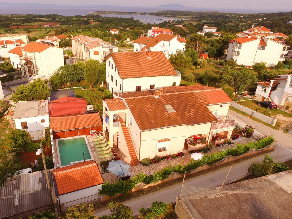 Apartments Bardak Ližnjan 외부 사진